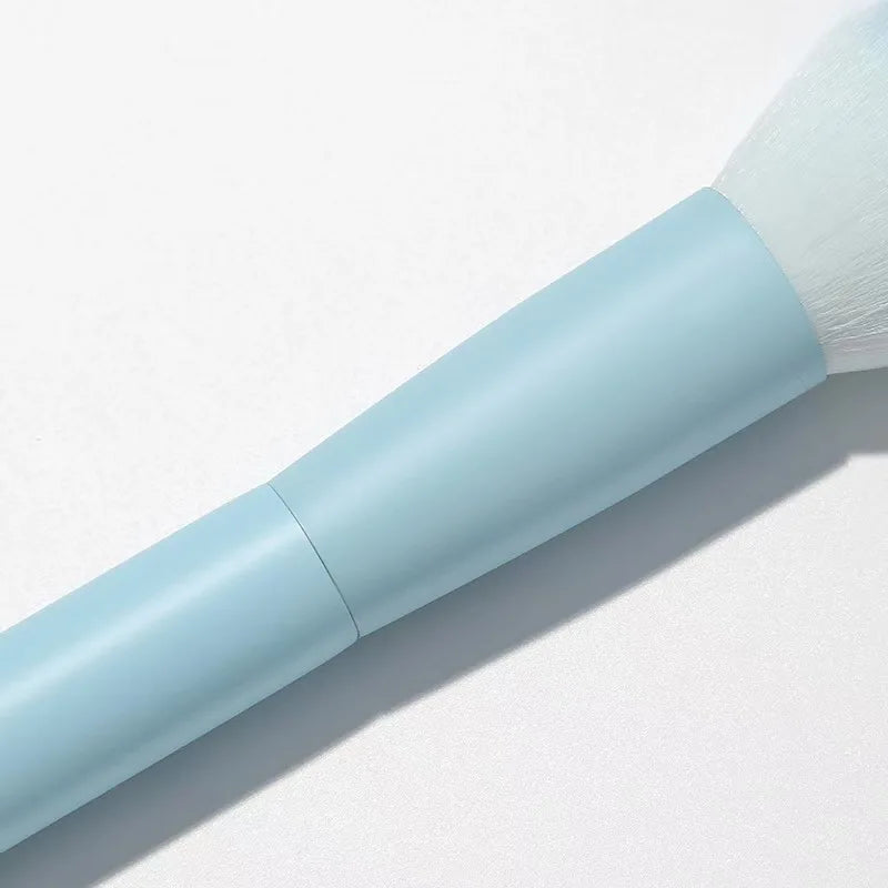 A full set of makeup tools including 7 colored makeup brushes